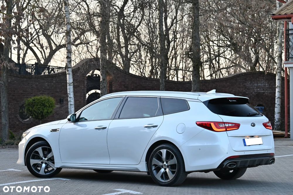 Kia Optima - 17