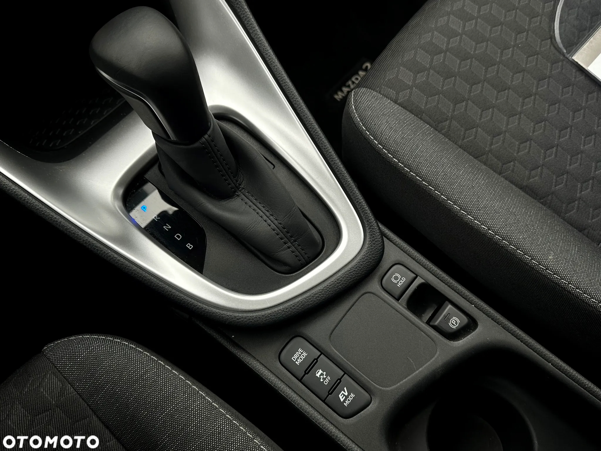 Mazda 2 - 14