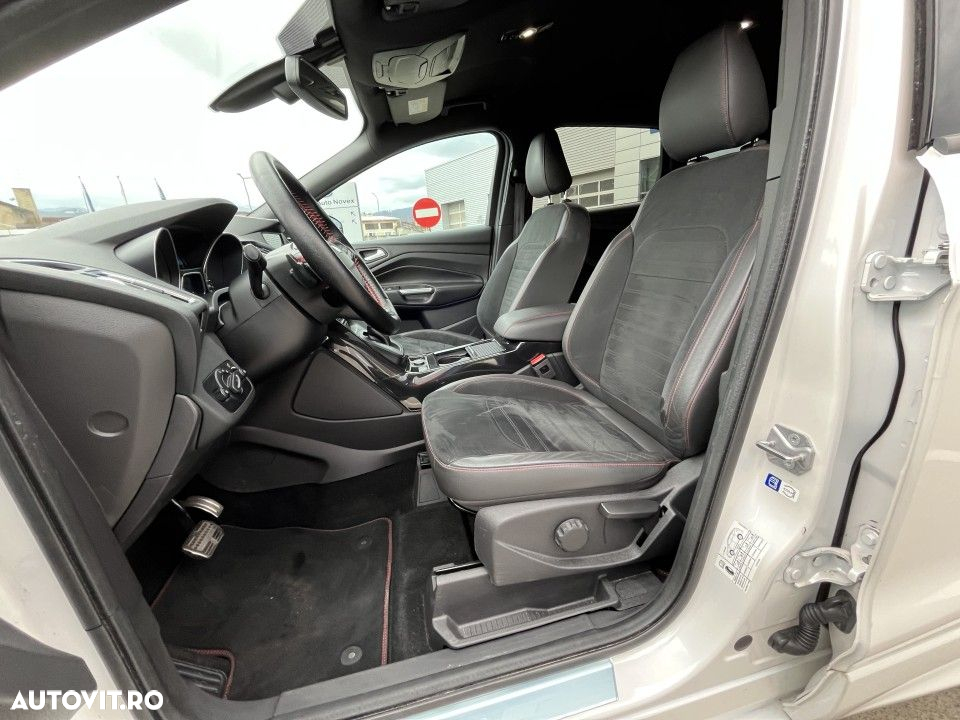 Ford Kuga 2.0 TDCi 4WD Powershift ST-Line - 16