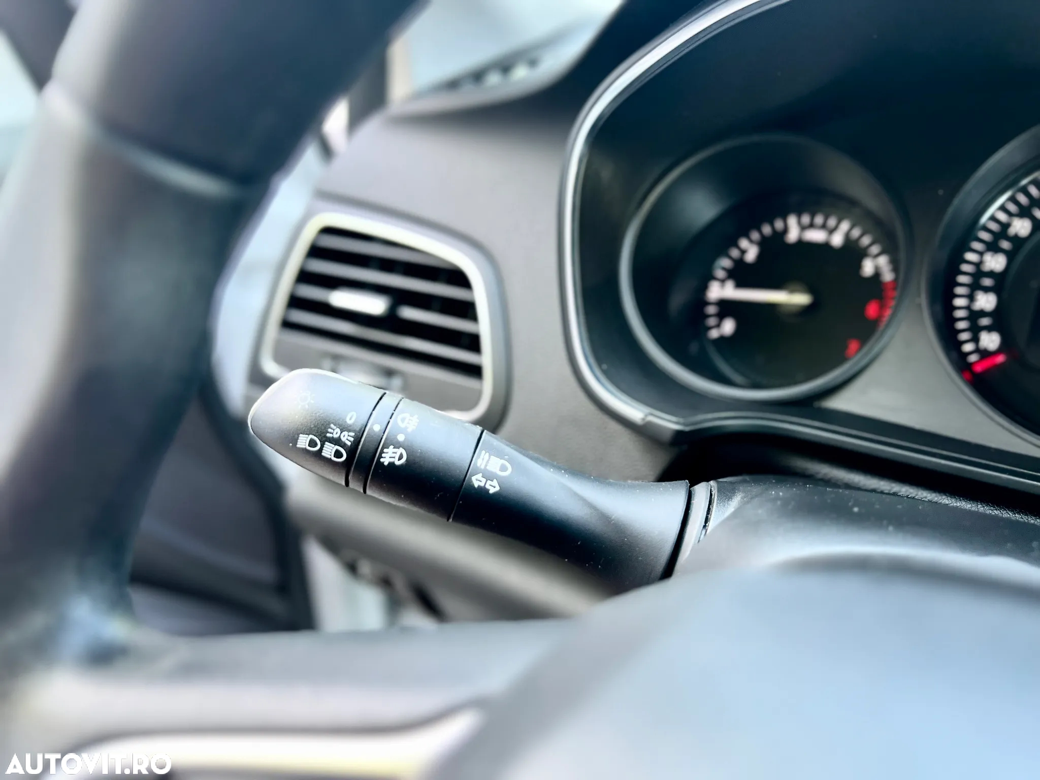 Renault Megane TCe GPF Zen - 24