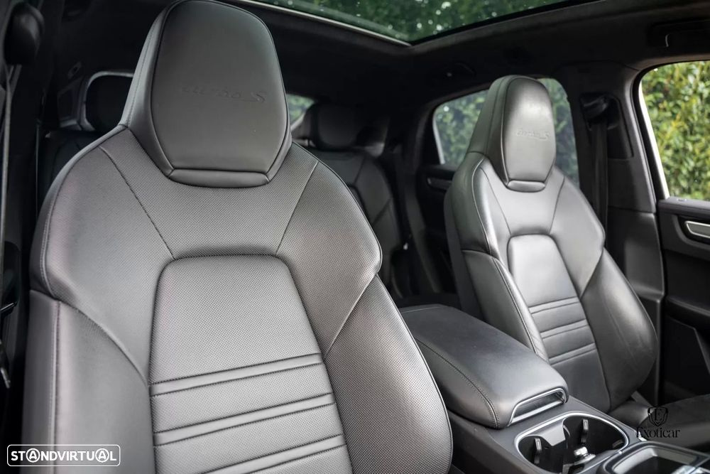 Porsche Cayenne Coupé Turbo S E-Hybrid - 46