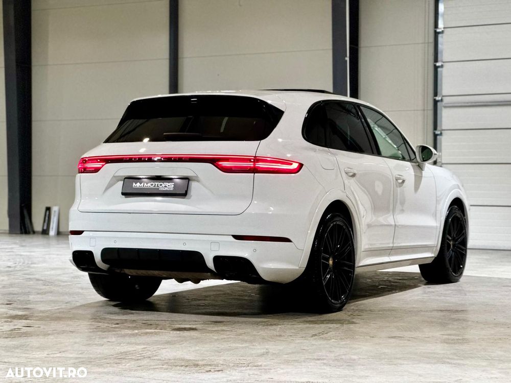 Porsche Cayenne Standard - 10