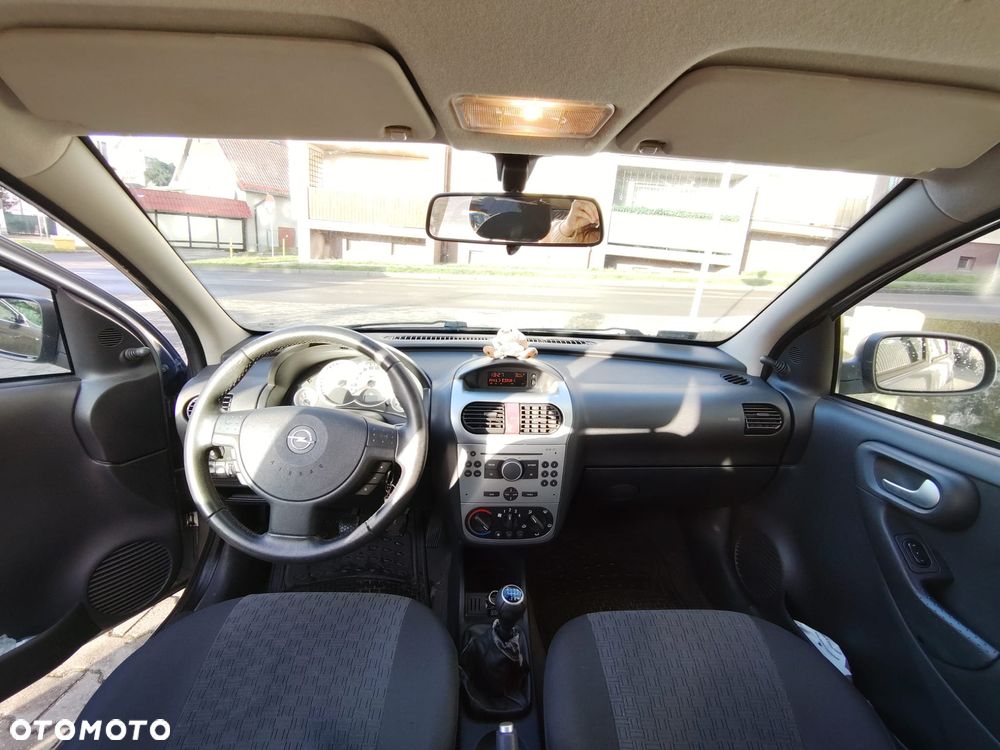 Opel Corsa 1.2 16V Enjoy - 4