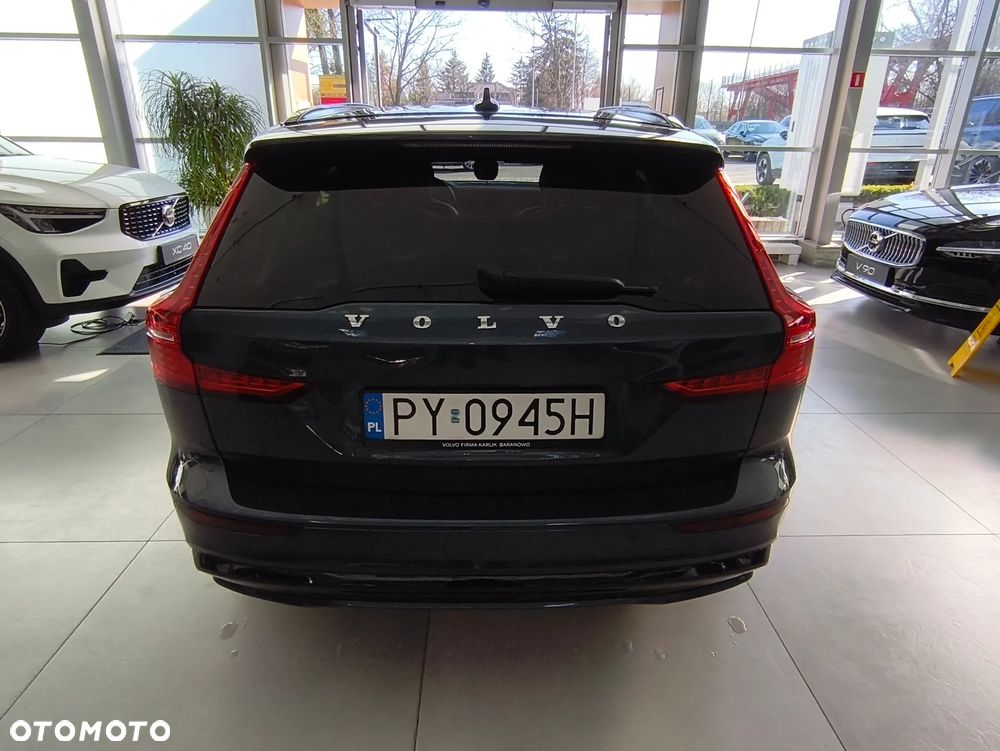 Volvo V60 B4 B Plus Dark - 4