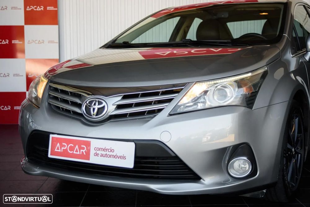 Toyota Avensis SD 2.0 D-4D Exclusive - 19