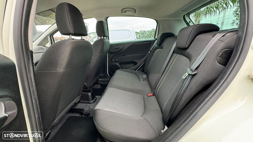 Fiat Punto 1.2 Lounge S&S - 19