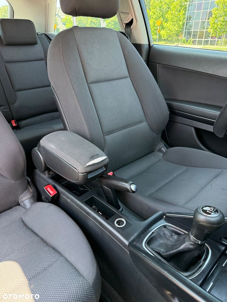 Audi A3 3-drzwiowe 1.6 TDI DPF Ambiente - 14