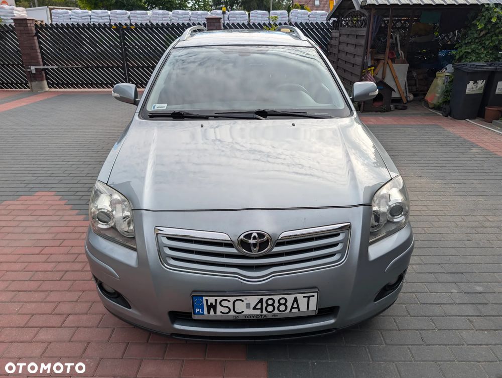 Toyota Avensis 2.0 VVT-i Sol - 2