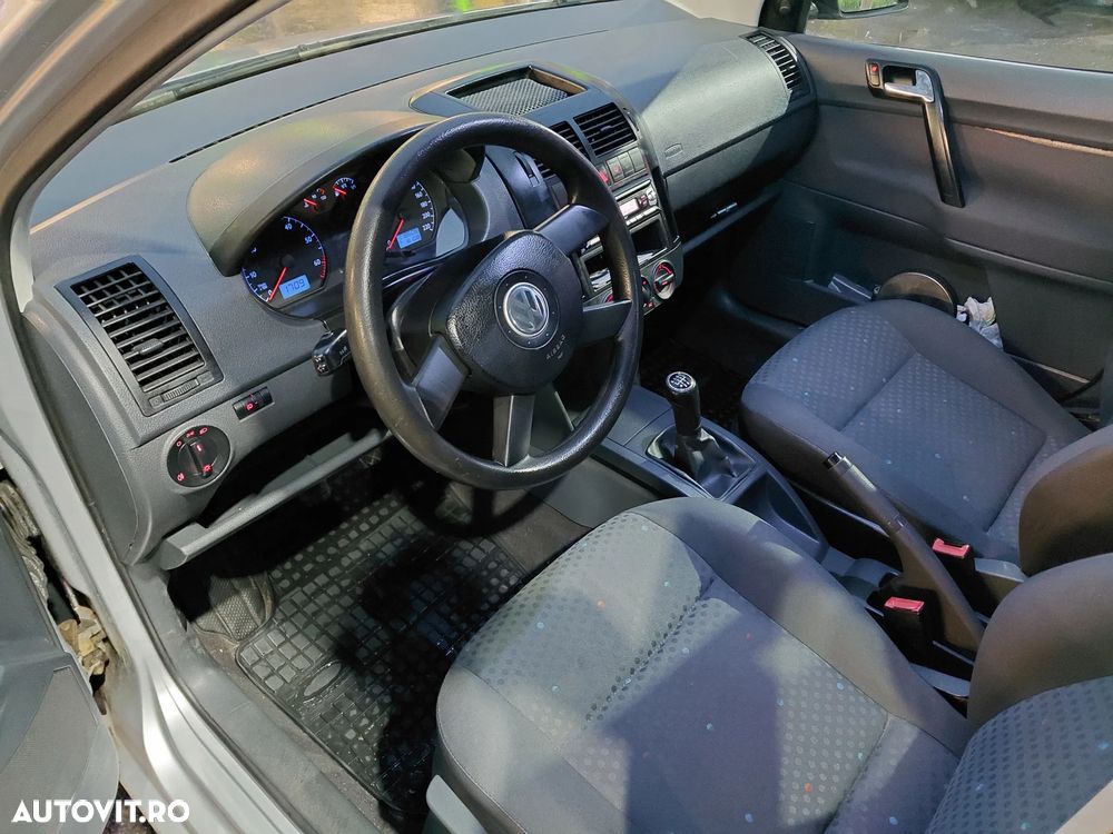 Volkswagen Polo - 13