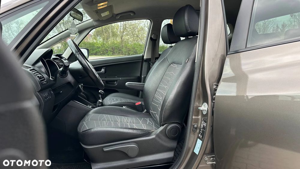 Kia Venga 1.4 CVVT Attract - 18