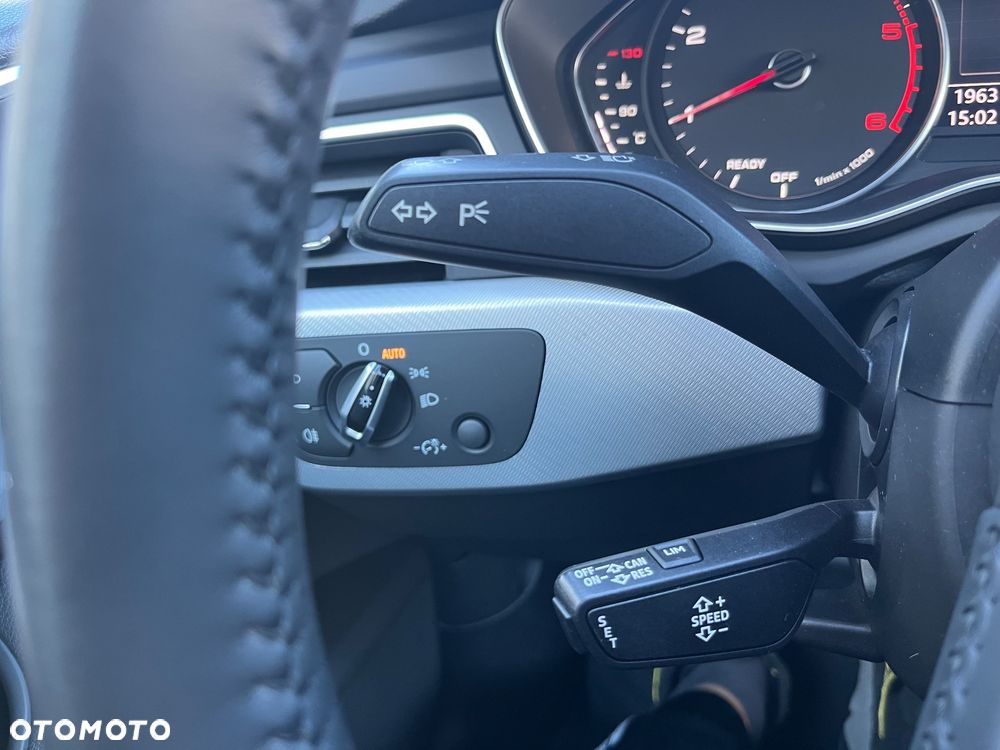 Audi A4 Avant 2.0 TDI S tronic quattro - 32