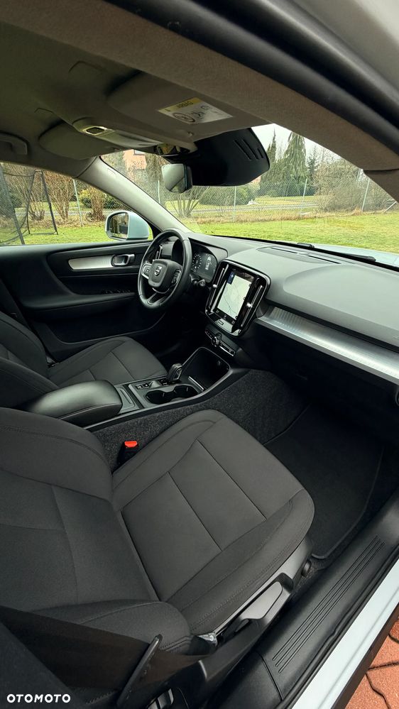 Volvo XC 40 T2 Essential - 24
