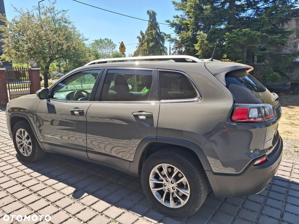 Jeep Cherokee - 2
