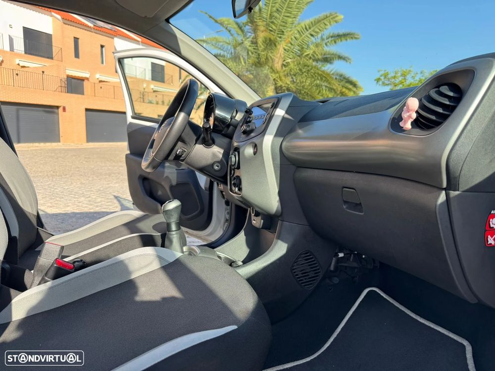 Toyota Aygo 1.0 X-Play - 10