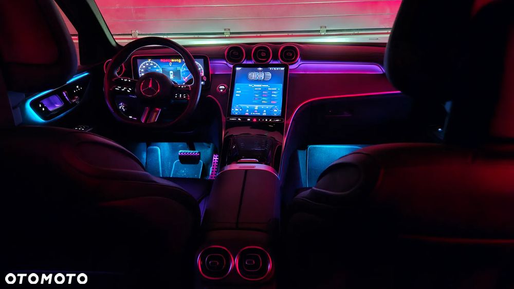 Mercedes-Benz GLC 300 4Matic 9G-TRONIC AMG Line Advanced - 9