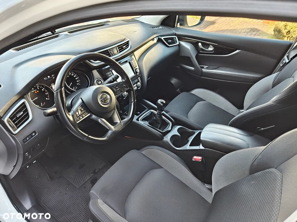 Nissan Qashqai 1.3 DIG-T N-Connecta - 15