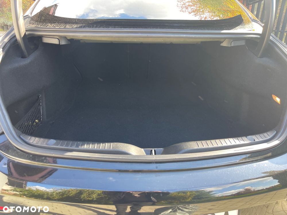 Mercedes-Benz Klasa C 300 7G-TRONIC AMG Line - 12