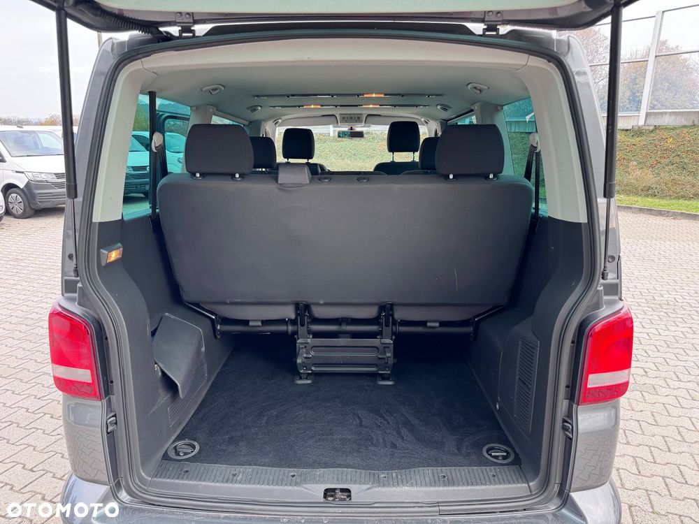 Volkswagen Caravelle - 12