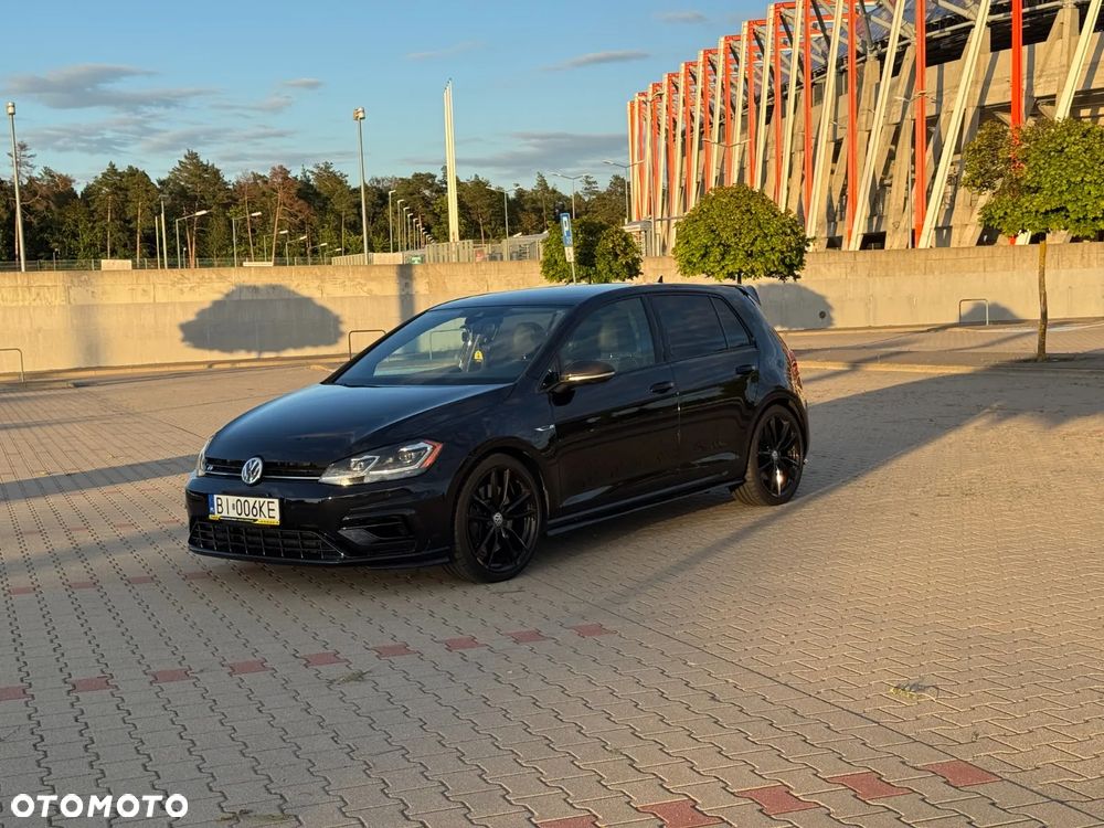 Volkswagen Golf - 2