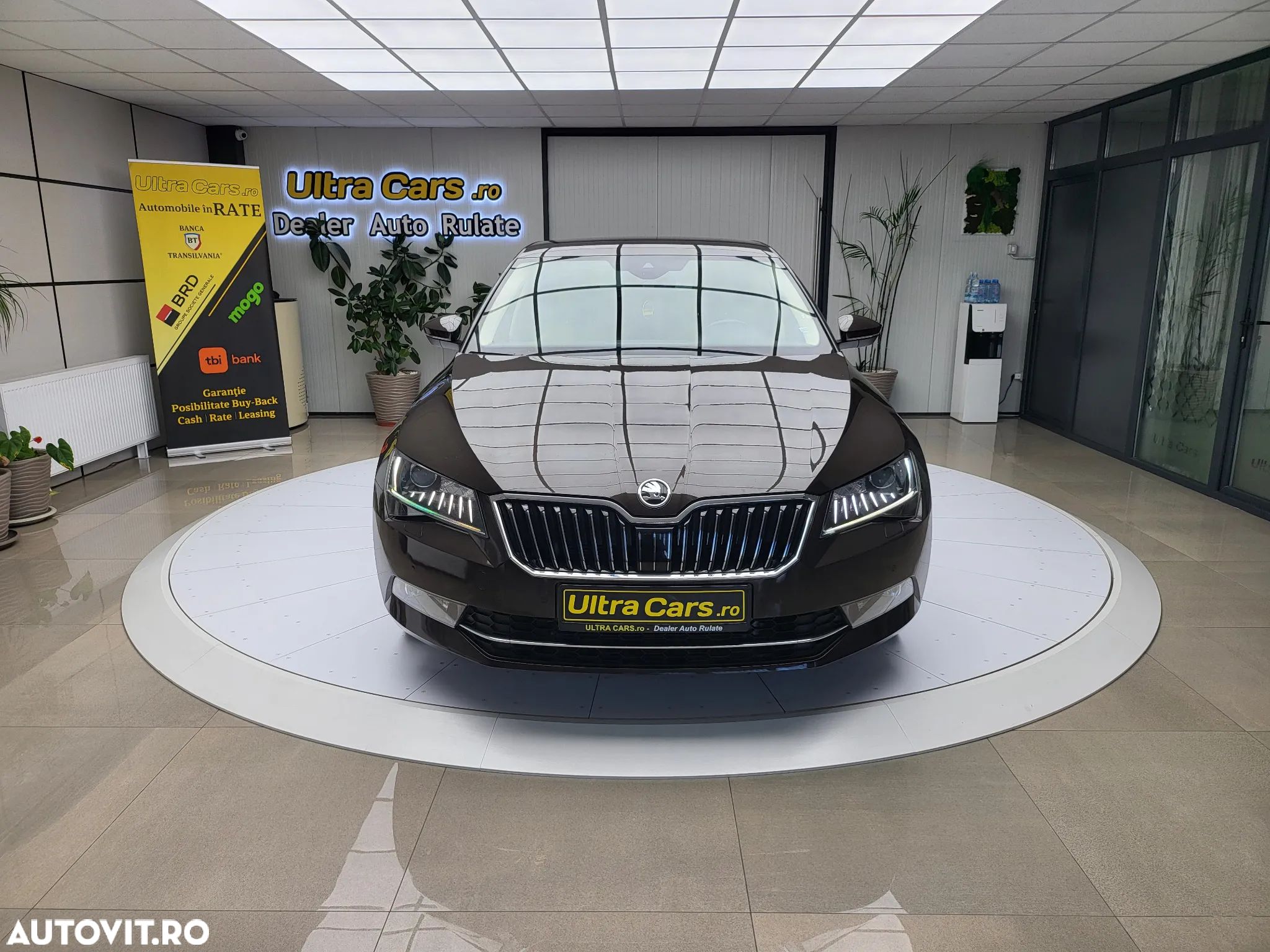 Skoda Superb 2.0 TDI 4X4 DSG Laurin & Klement - 1