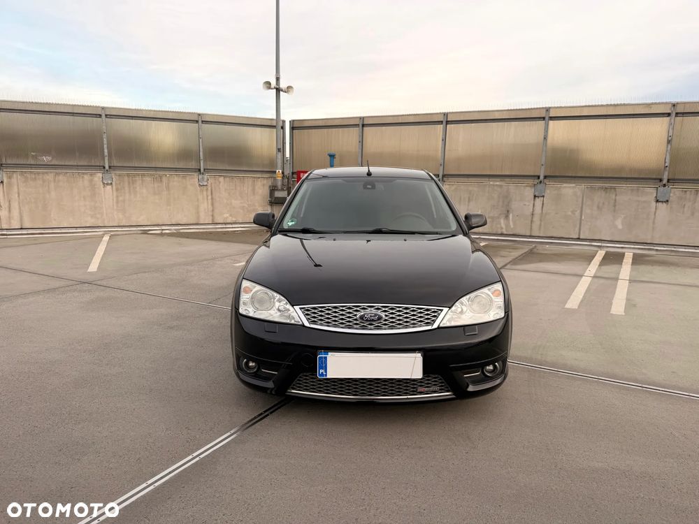 Ford Mondeo 3.0 V6 ST 220 - 3