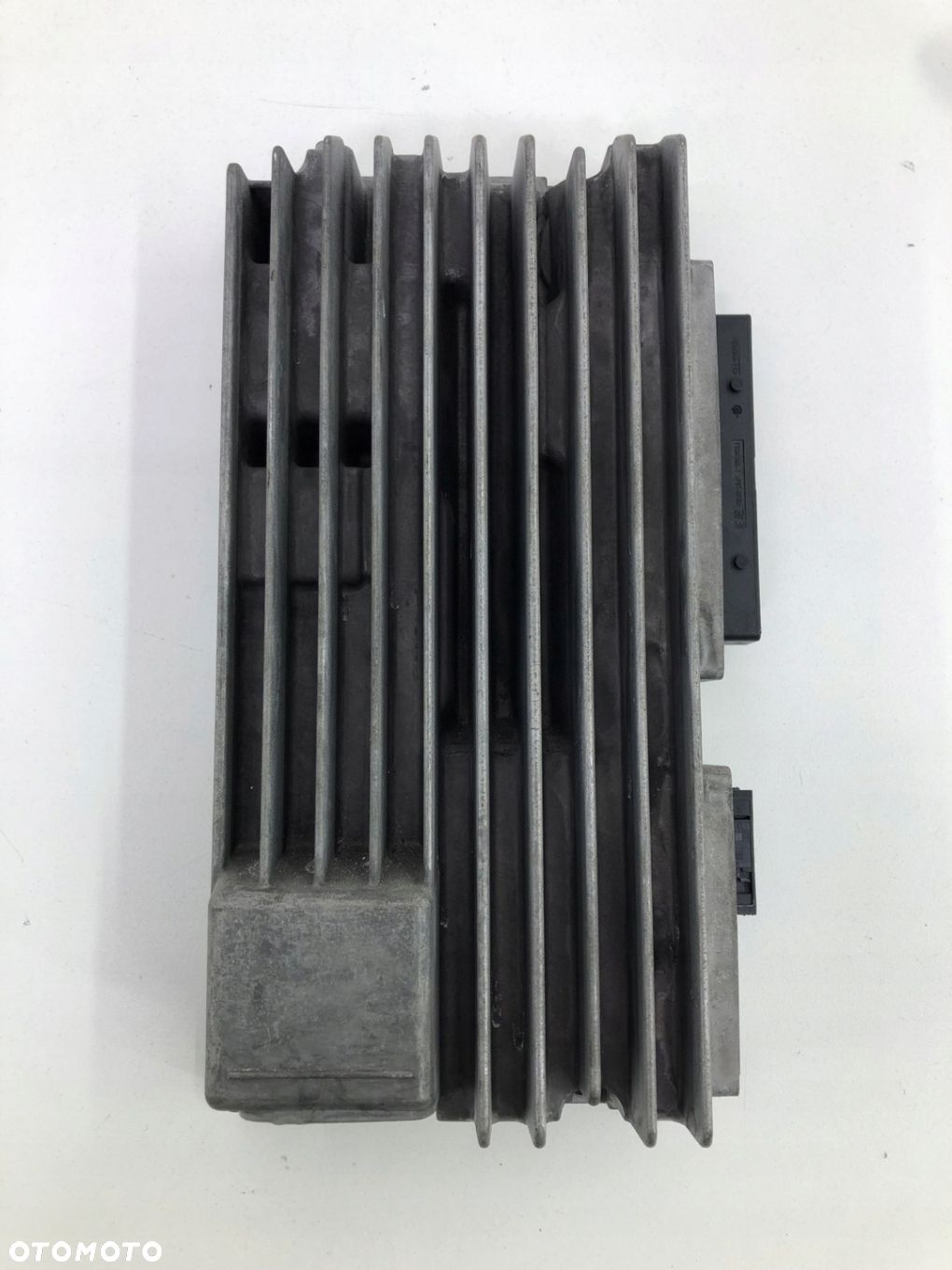 AUDI A4 B8 Q5 8R WZMACNIACZ RADIA BANG OLUFSEN 8T1035223 - 1