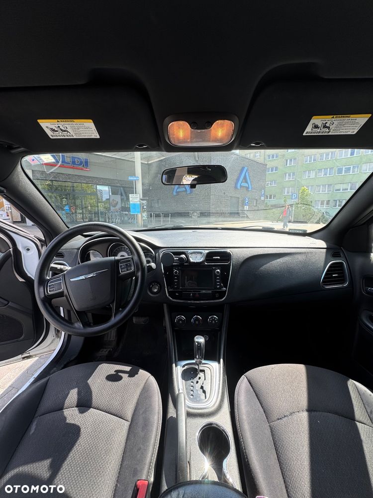 Chrysler 200 - 14