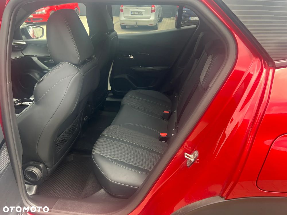 Peugeot 2008 1.2 PureTech GT Line S&S EAT8 - 11