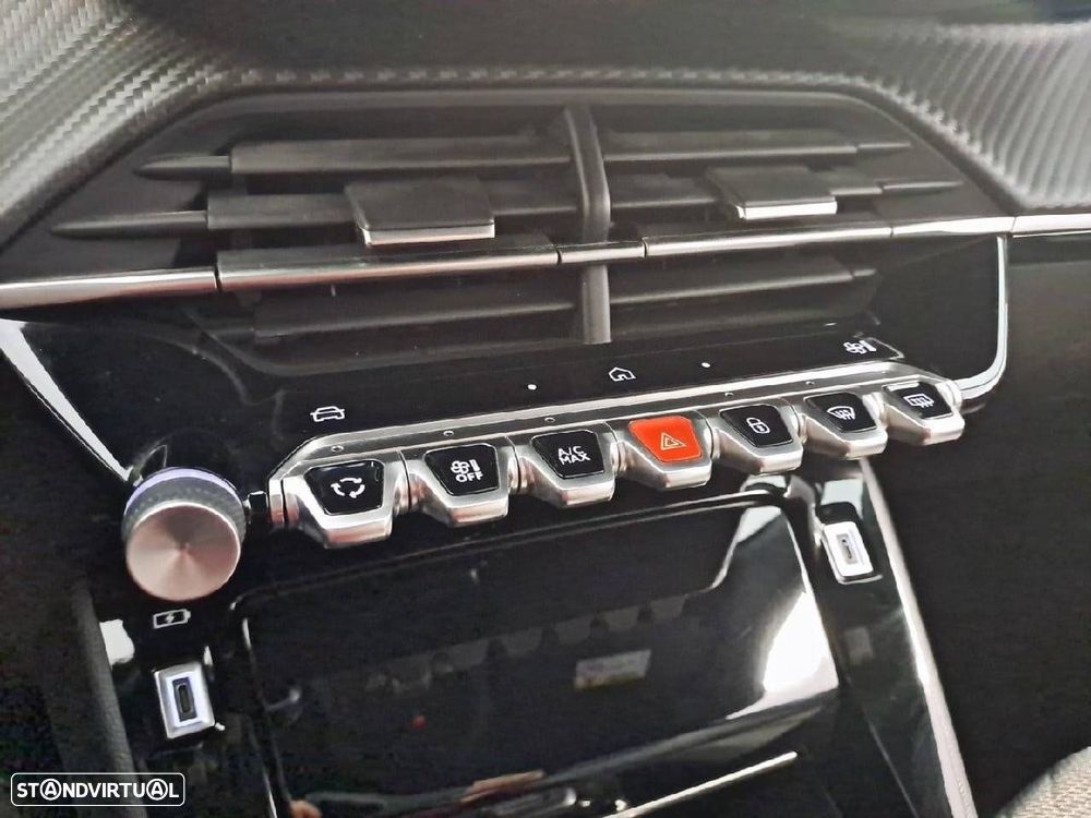 Peugeot 2008 1.2 Hybrid Allure e-DCS6 - 22