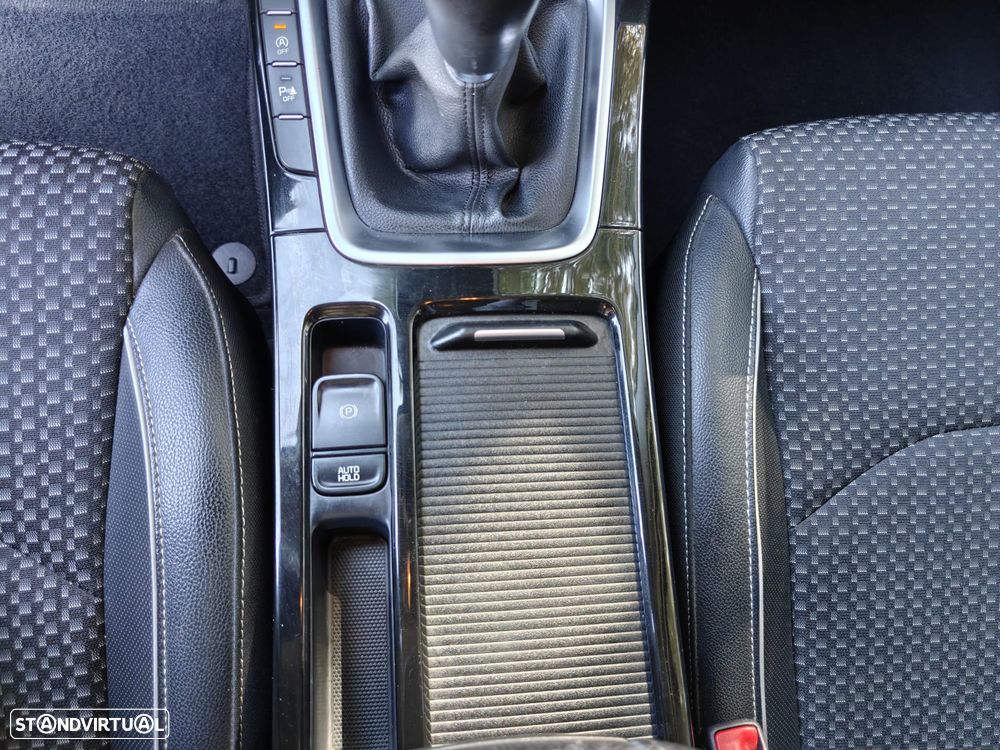 Kia Ceed SW 1.0 T-GDI TX+SRF - 38