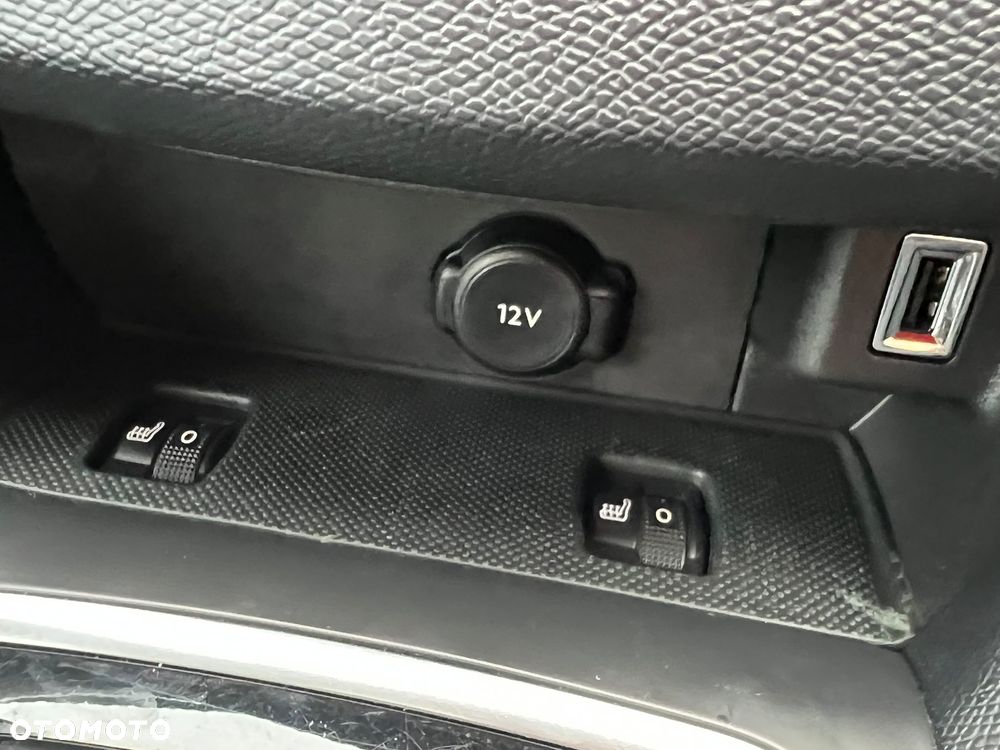 Peugeot 308 PureTech 130 GPF EAT8 Stop & Start Tech Edition - 19