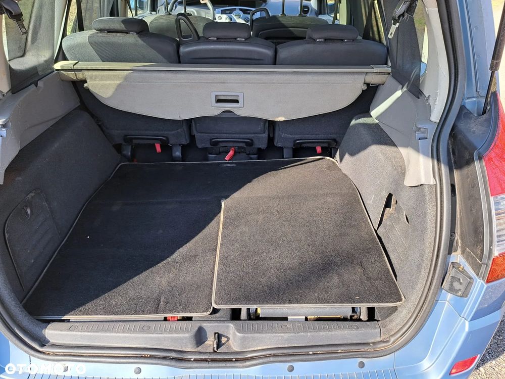 Renault Scenic - 36