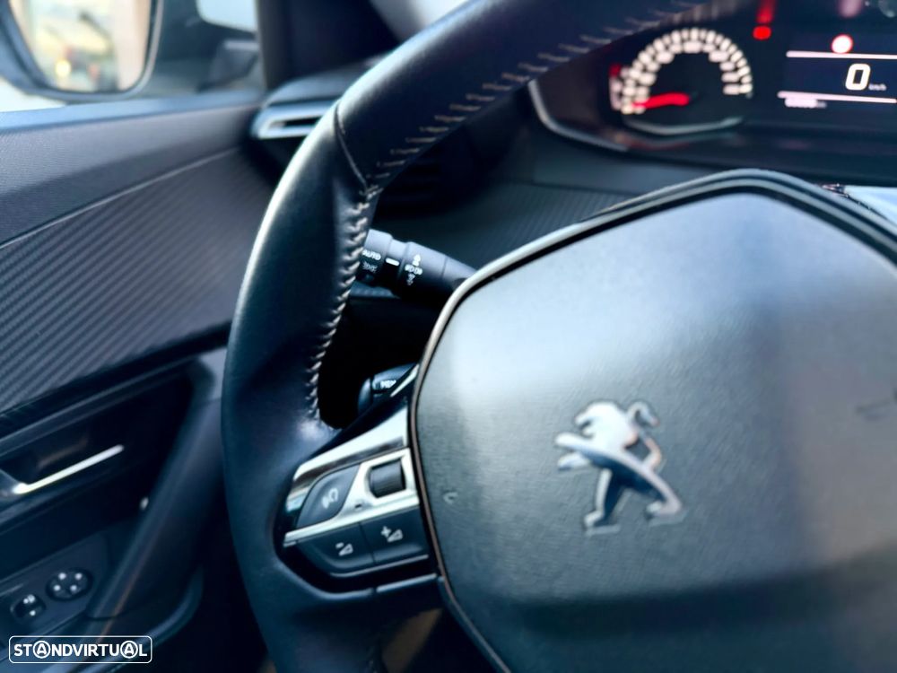 Peugeot 2008 1.5 BlueHDi Allure Pack - 18