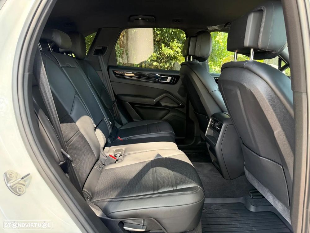 Porsche Cayenne E-Hybrid - 58