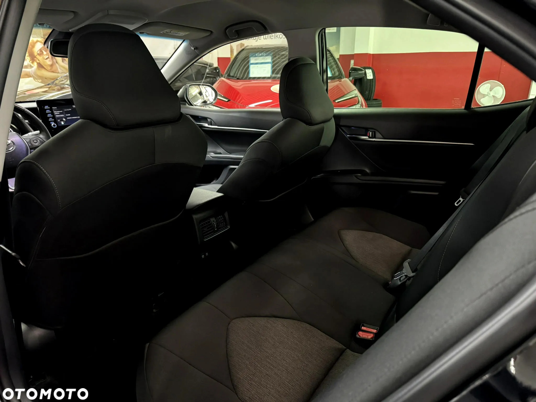 Toyota Camry 2.5 Hybrid Comfort CVT - 13