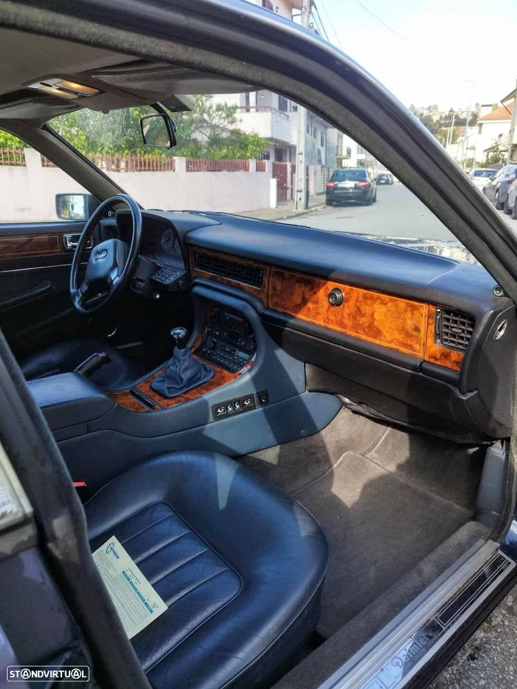 Daimler Sovereign - 9