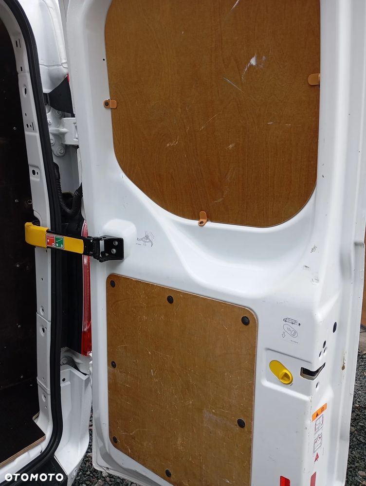 Ford TRANSIT CUSTOM L2H1 - 22