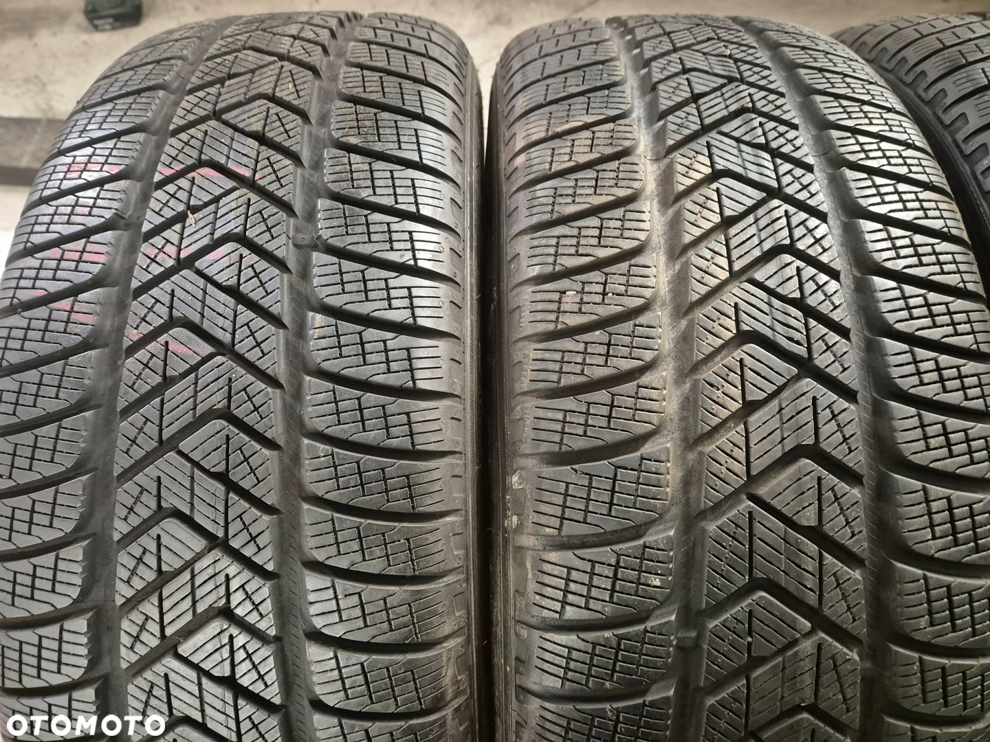235/60/18 235/60r18 Pirelli Scorpion Winter 103h MO - 3