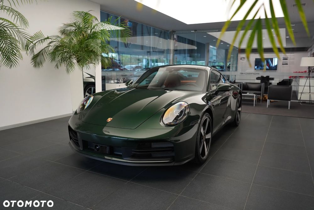 Porsche 911 Carrera - 6
