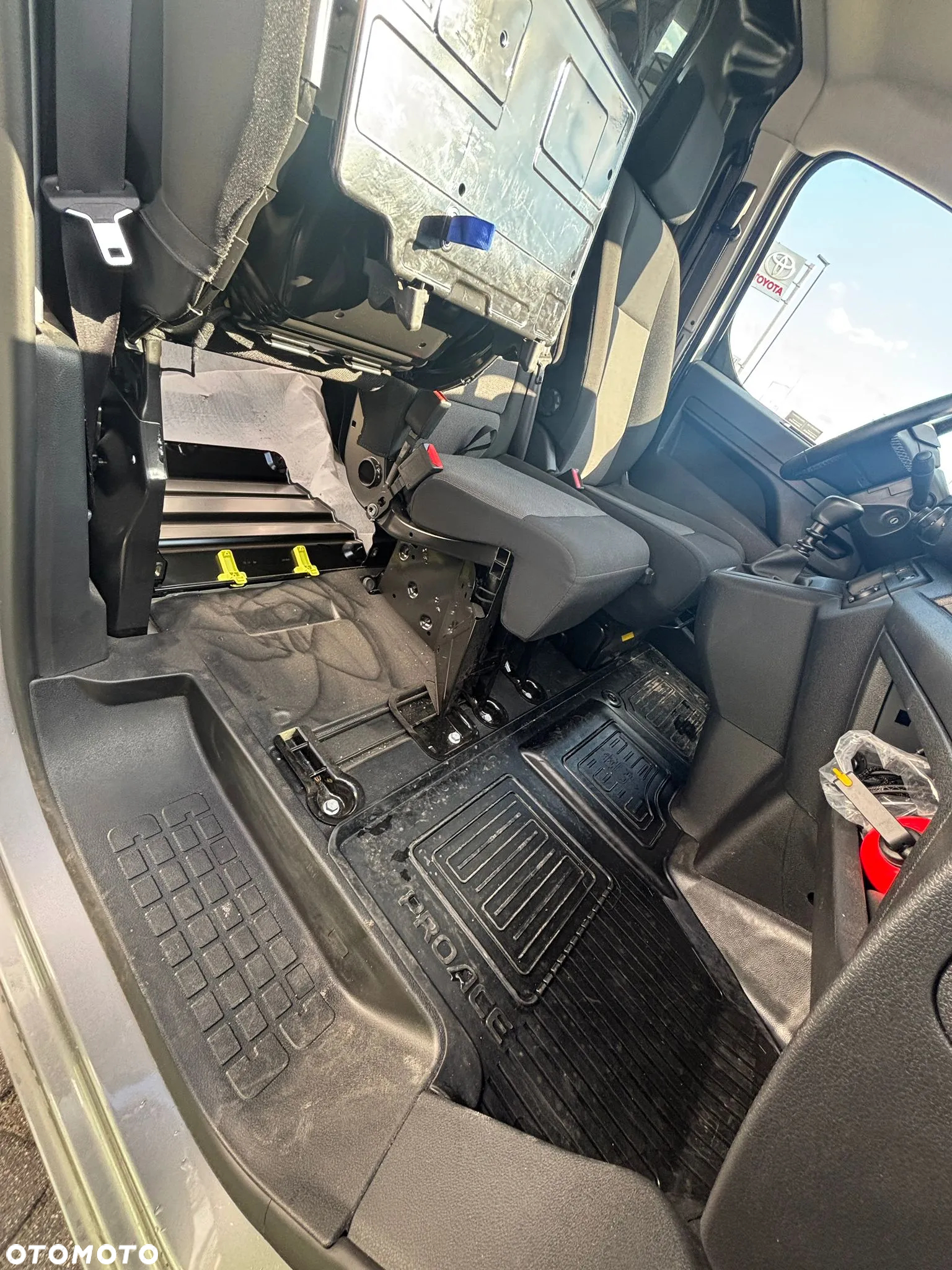 Toyota Proace - 10