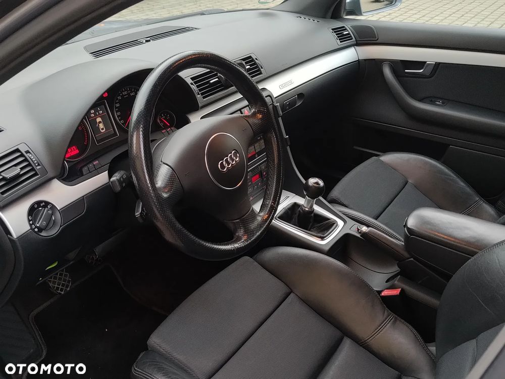 Audi A4 Avant 1.9 TDI quattro - 14