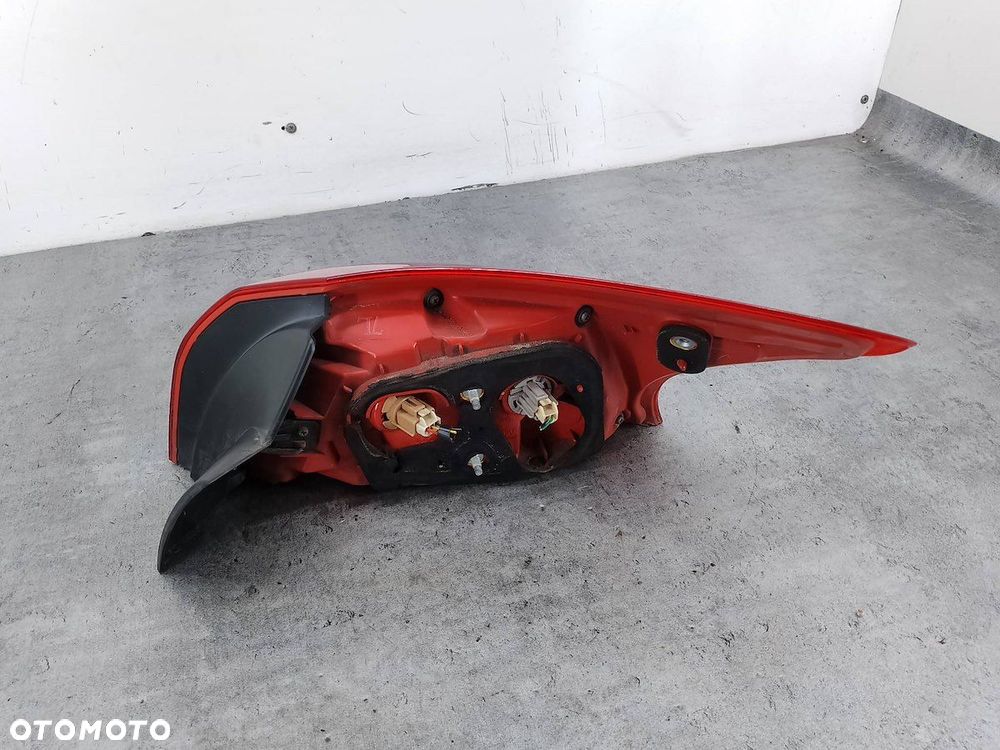 LAMPA TYLNA LEWA MITSUBISHI LANCER IX ( 07-16 ) 220-87977 HATCHBACK - 3