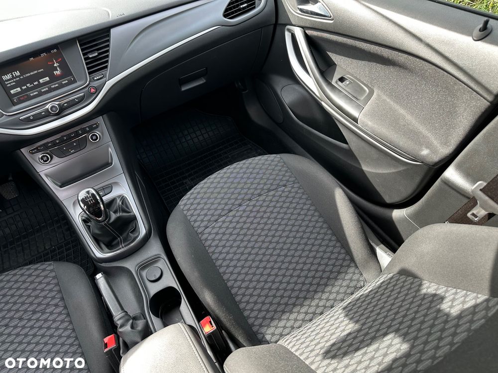 Opel Astra 1.4 T Dynamic S&S - 15
