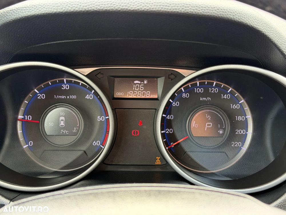 Hyundai ix35 2.0 CRDI 4WD Automatik Fifa World Cup Gold Edition - 11