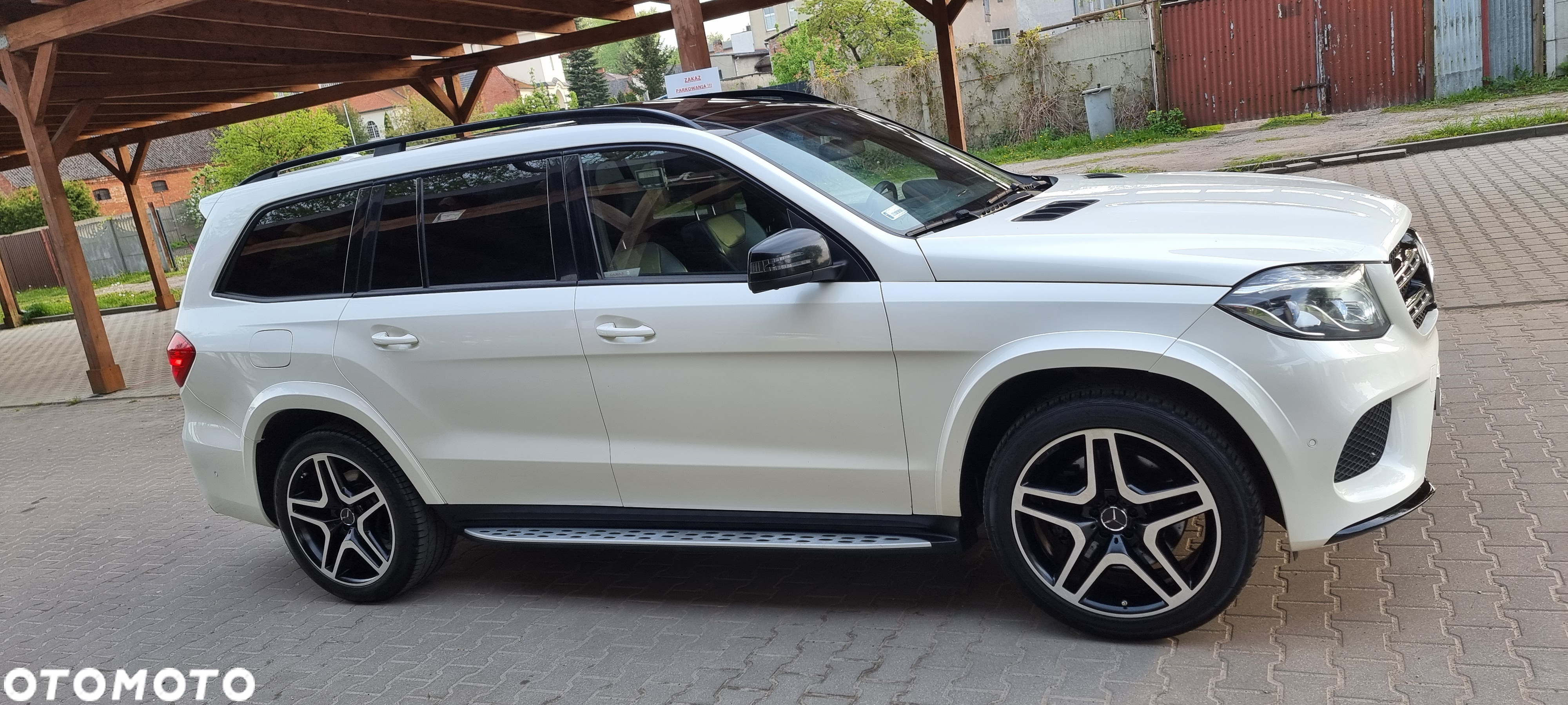Mercedes-Benz GLS 350 d 4-Matic - 16