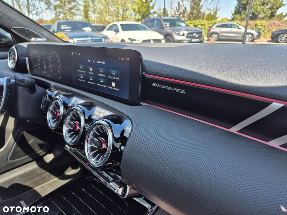 Mercedes-Benz Klasa A 35 AMG 4-Matic 8G-DCT - 36