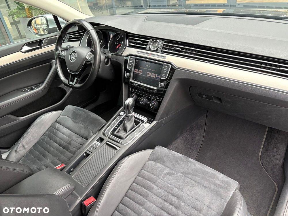 Volkswagen Passat - 17
