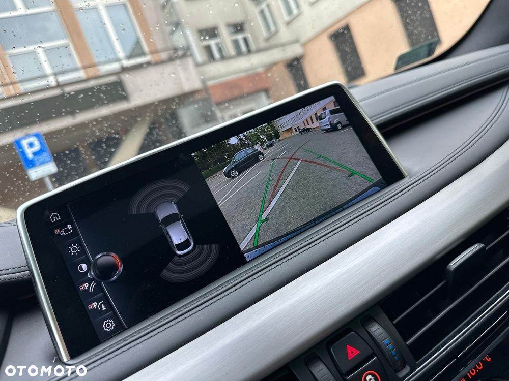 BMW X6 xDrive30d - 16