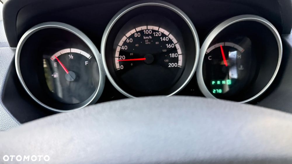 Dodge Grand Caravan 3.3 SE - 16