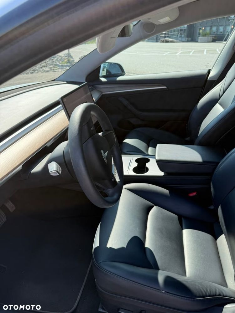 Tesla Model 3 Langstreckenbatterie Allradantrieb Dual Motor - 11